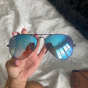 Black aviator ray ban